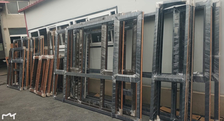 鞍山市天乙門窗工業(yè)有限公司沈陽(yáng)經(jīng)銷商所訂貨品已完成，經(jīng)過(guò)檢驗(yàn)后進(jìn)行包裝，準(zhǔn)備發(fā)貨